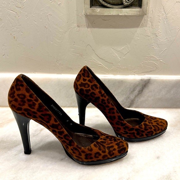 Stuart Weitzman Shoes - Stuart Weitzman Animal Print Heels - Brandy Suede Leo